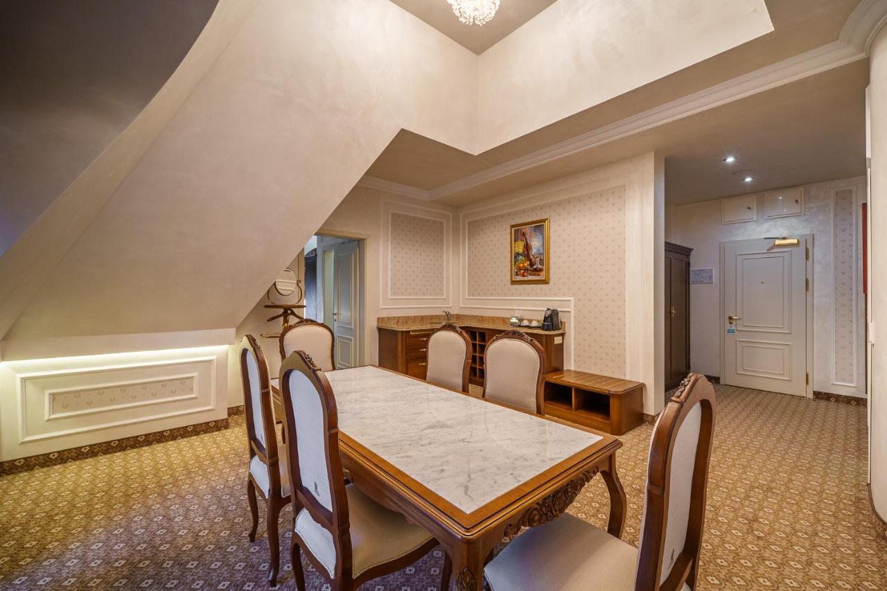 Residence City Garden - Certificate Of Excellence Top 10 Best Five-Stars City Hotels For 2024 Awarded By Htif Пловдив Екстер'єр фото