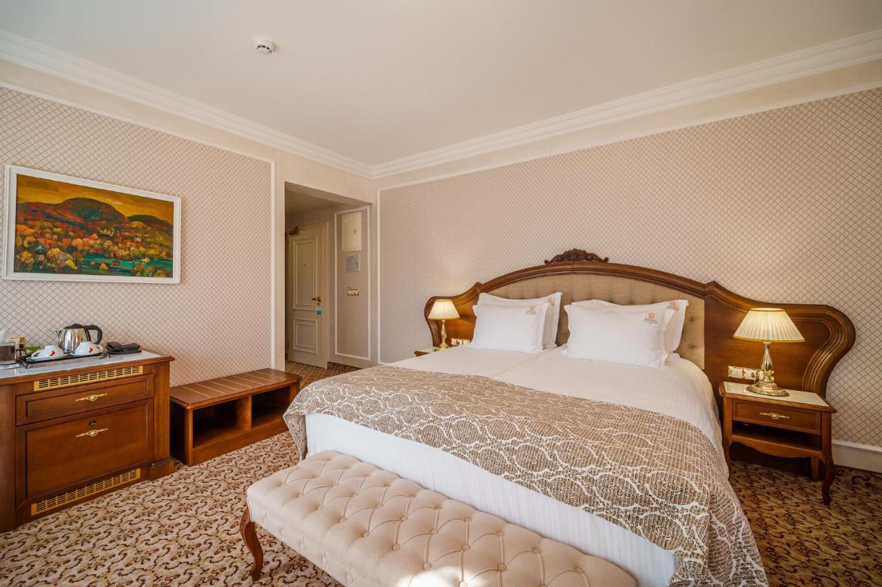 Residence City Garden - Certificate Of Excellence Top 10 Best Five-Stars City Hotels For 2024 Awarded By Htif Пловдив Екстер'єр фото