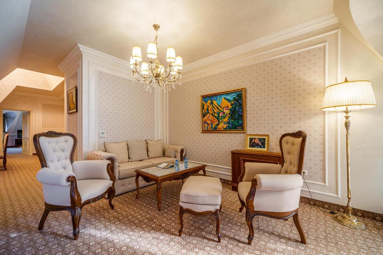 Residence City Garden - Certificate Of Excellence Top 10 Best Five-Stars City Hotels For 2024 Awarded By Htif Пловдив Екстер'єр фото