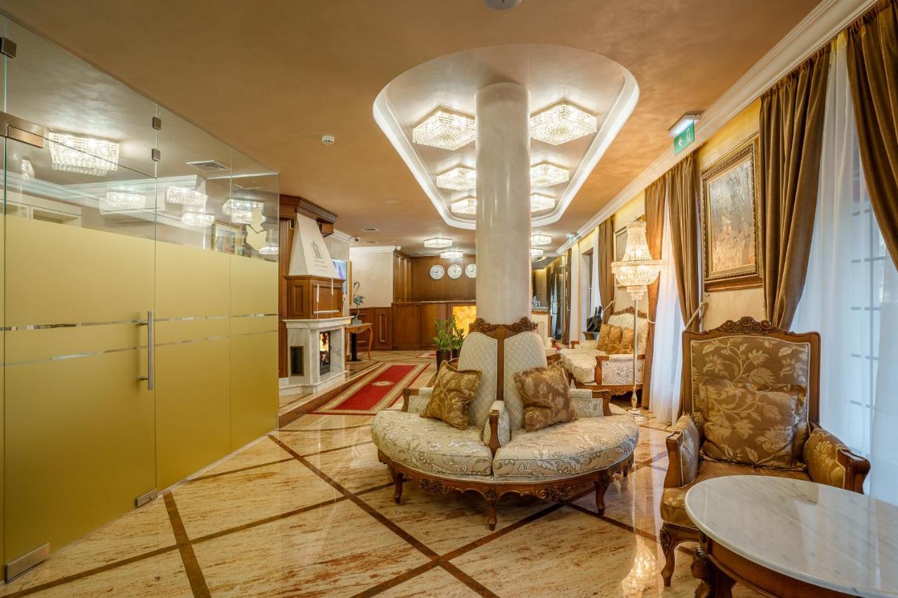 Residence City Garden - Certificate Of Excellence Top 10 Best Five-Stars City Hotels For 2024 Awarded By Htif Пловдив Екстер'єр фото