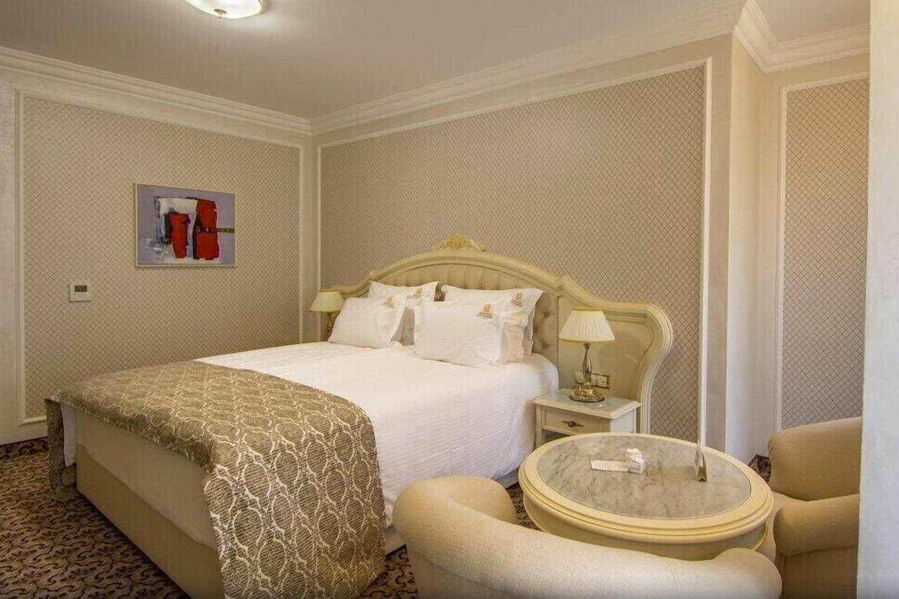 Residence City Garden - Certificate Of Excellence Top 10 Best Five-Stars City Hotels For 2024 Awarded By Htif Пловдив Екстер'єр фото