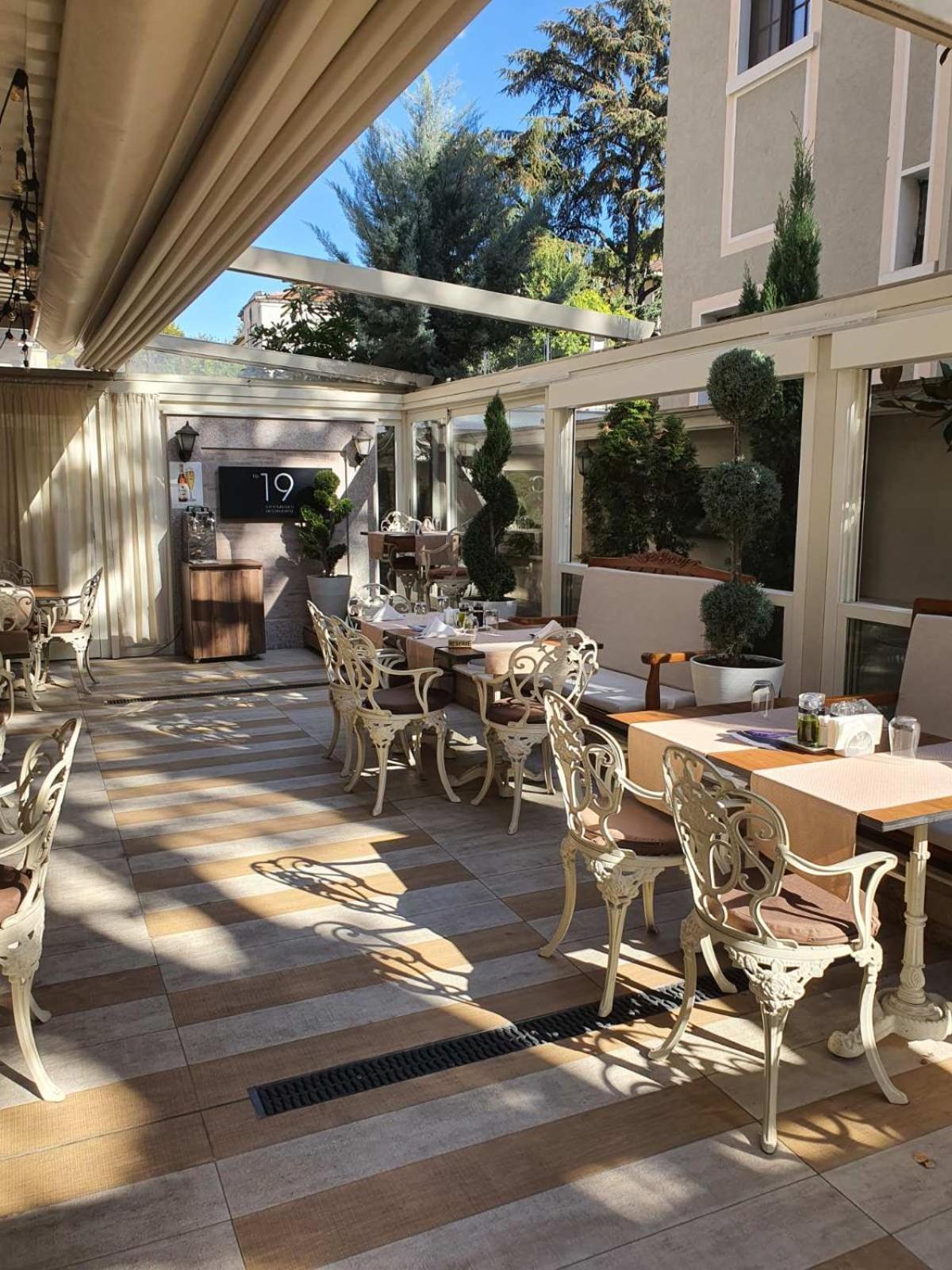 Residence City Garden - Certificate Of Excellence Top 10 Best Five-Stars City Hotels For 2024 Awarded By Htif Пловдив Екстер'єр фото