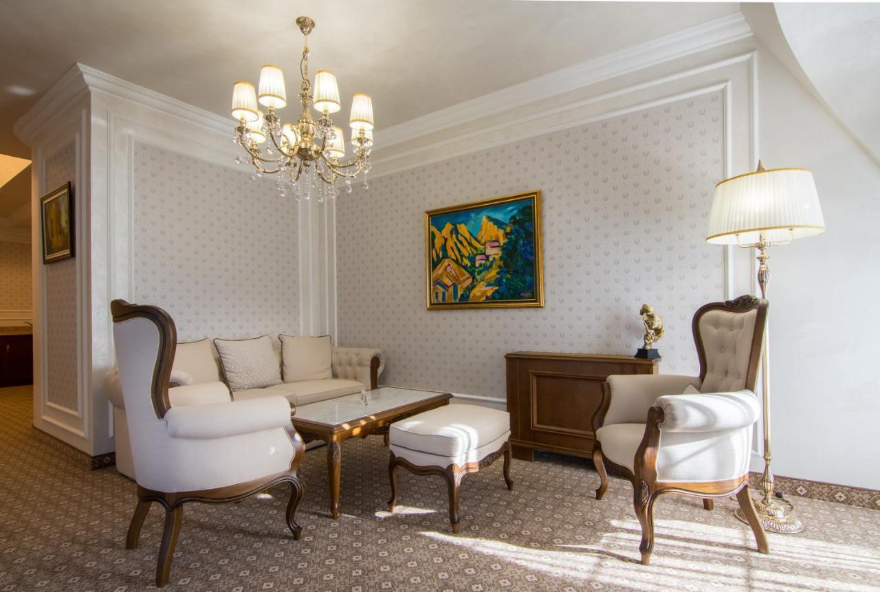 Residence City Garden - Certificate Of Excellence Top 10 Best Five-Stars City Hotels For 2024 Awarded By Htif Пловдив Екстер'єр фото